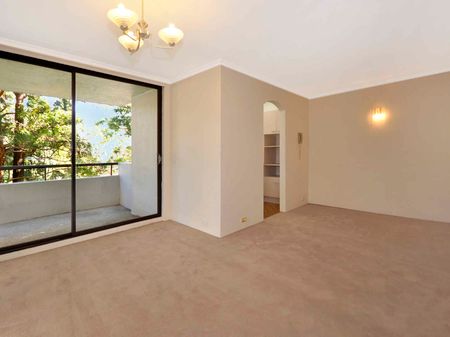 Spacious 1 Bedroom in The Heart of Chatswood - Photo 2