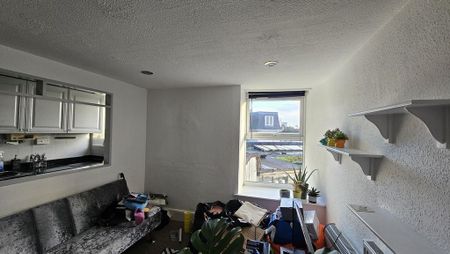 1 bedroom flat to rent - Photo 2