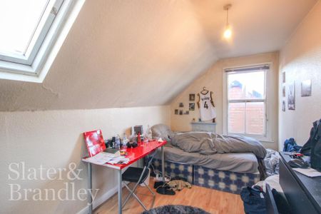 6 bedroom semi-detached house to rent - Photo 3