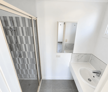 Modern Family Home in the Heart of Epping - Unbeatable Location Near Station - **APPLY FOR THIS PROPERTY NOW** - Photo 5