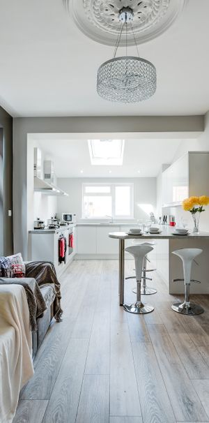 Lyndhurst Road Room 1 - Photo 1