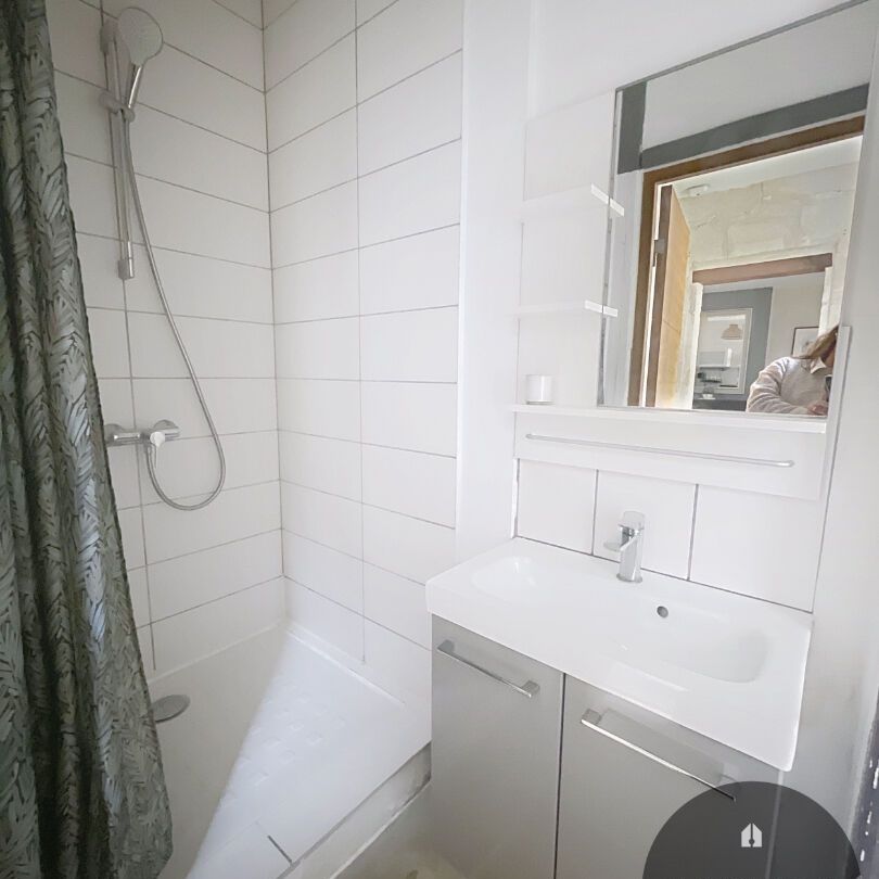 A LOUER AVIGNON (84000) INTRA-MUROS : charmant T1 BIS meublé - au coeur du centre ville !, - Photo 1