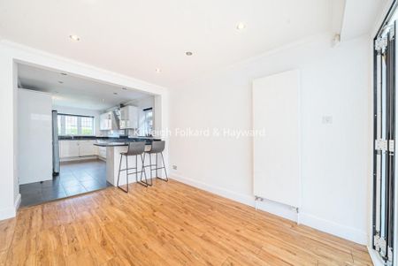 6 bedroom detached house to rent - Photo 4