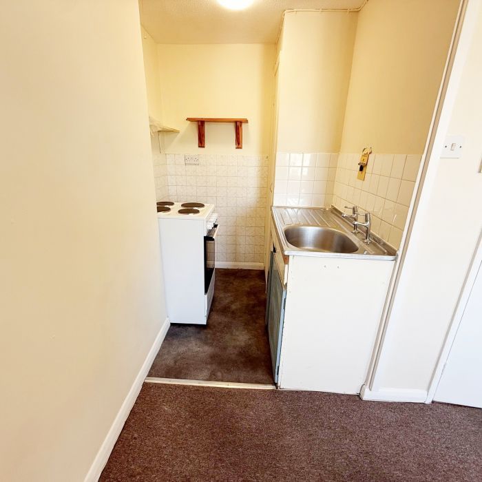 Studio Flat, First Avenue, Hove - Photo 1