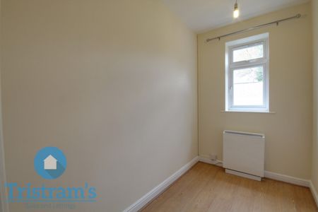 2 bed Ground Floor Flat for Rent - Photo 3