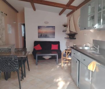 Location Appartement 2 pièces 31m² HYERES 83400 - Photo 2