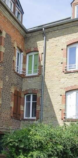 À CHARLEVILLE MEZIERES - Photo 1