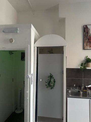 Studio Flat, Castletown Road, W14 - Photo 5