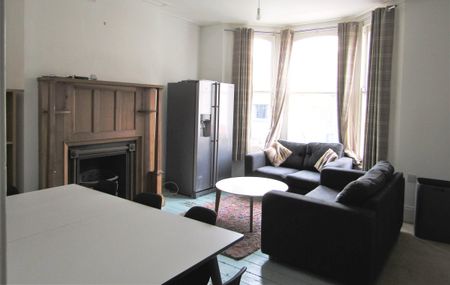 London Road - Photo 2