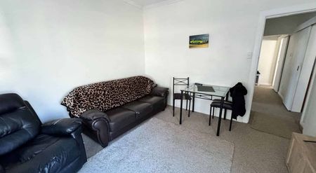 Charming 2-bedroom house in Miramar, Wellington - Photo 2