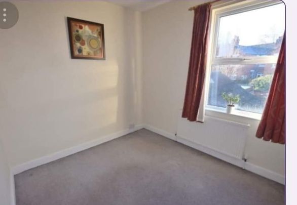 2 bedroom end of terrace house to rent - Photo 1