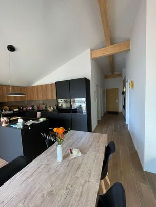 In Montreux, beautiful furnished room with private shower room - Photo 1