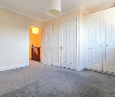 2 bedroom end of terrace house to rent - Photo 4