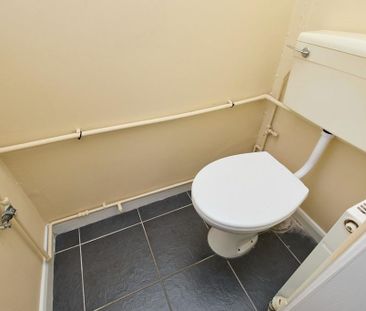 3 bedroom semi-detached house to rent - Photo 6