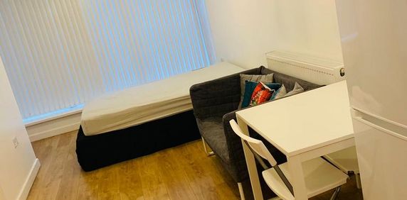 1 bedroom flat to rent - Photo 2