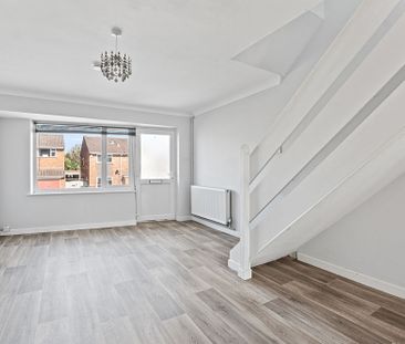 Highview Gardens, Poole, BH12 - Photo 2