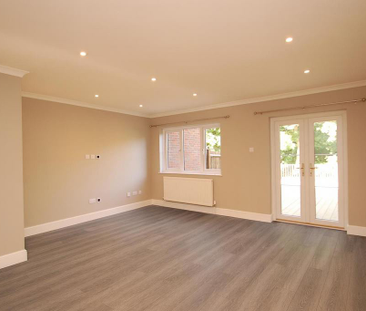 3 bedroom terraced house to rent - Photo 3