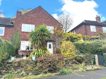 3 bedroom semi-detached house to rent - Photo 2