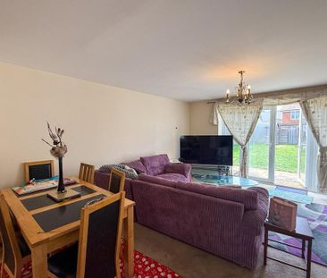 3 bedroom detached house to rent - Photo 3