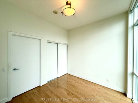 Vu Condos and Lofts , #S812 - Photo 2