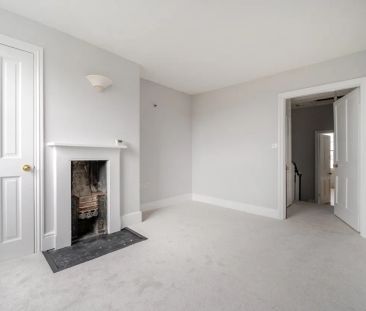 6 bedroom town house to rent - Photo 3