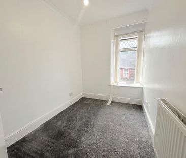 4 bedroom terraced house to rent - Photo 4