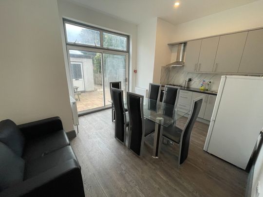 Room in a Shared Flat, Riffel Road, NW2 - Photo 1