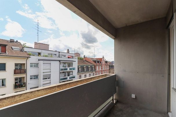 Schöne 2.5 Zimmer-Wohnung am Musical Theater - Foto 1