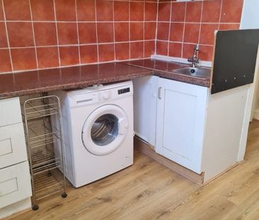 1 Bed Flat, Station Road, NW4 - Photo 2