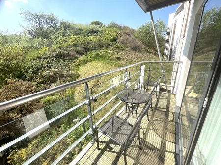 Kepwick House Peasholm Gap, YO12 7TN, Scarborough - Photo 5