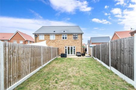 3 bedroom semi-detached house to rent - Photo 4