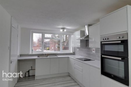 3 bedroom apartment to rent - Photo 2