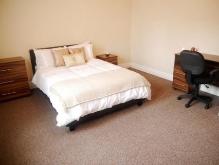 5 Bed - **bills Included** Agricola Road, Fenham - Photo 3
