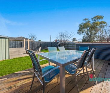 Spacious Family Living with Outdoor Entertaining in a Quiet Court - Photo 1