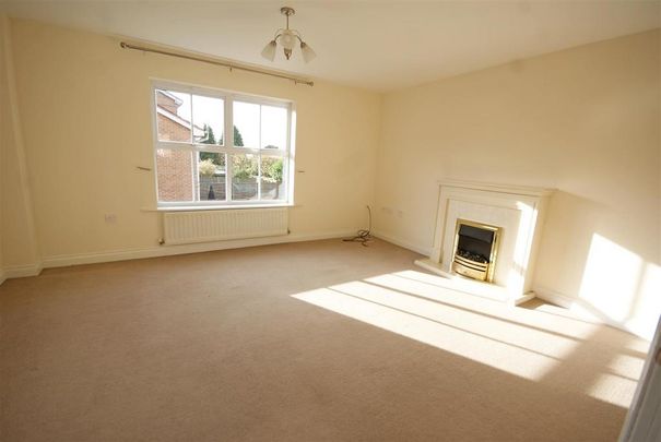 3 bedroom end of terrace house to rent - Photo 1