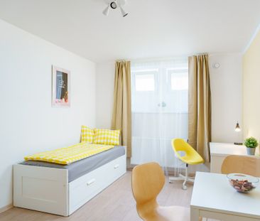 Pronájem plně vybaveného studia u metra – krátkodobě i dlouhodobě, ... - Photo 1