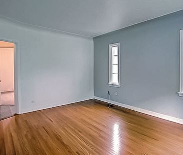 3 Bed Renovated Home For Rent In Grovenor - Photo 1