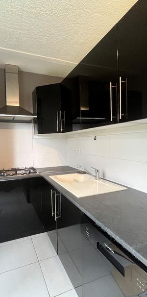 Location Appartement 2 pièces 45m² ISTRES 13800 - Photo 1