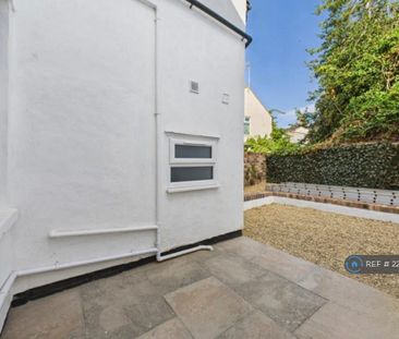 4 bedroom terraced house to rent - Photo 6