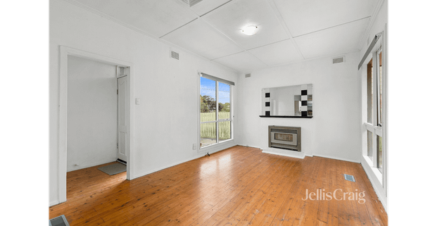 Charming 3-Bedroom Home - Photo 1