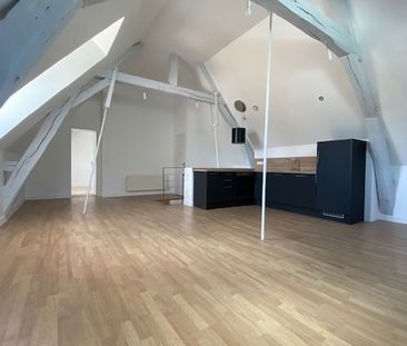 Location Appartement 2 pièces 57m² ORLEANS 45000 - Photo 1