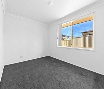 2 River Gum Grove, Hamlyn Terrace NSW 2259 - House For Rent | Domain - Photo 4