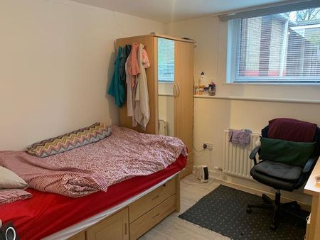 5 bedroom house to rent - Photo 4