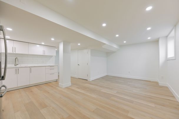 For Lease - 8 Mcnally Street, Halton Hills, Ontario - Photo 1