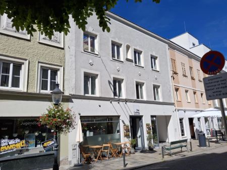 Besonderheit! Gemütliche 2-Zimmer-Maisonettewohnung mit schöner Dachterrasse und möblierter Küche im Stadtzentrum Ried - Photo 5