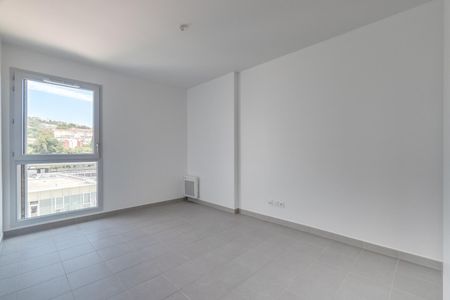 location Appartement F3 DE 57.19m² À NICE - Photo 5