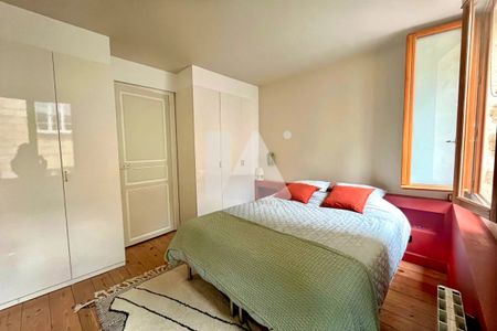 APPARTEMENT MEUBLÉ - GRAND THÉATRE - Photo 2