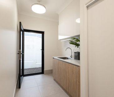 RENT IN PARADISE | Palm Cove 3 Camelia Court, Palm Cove - Photo 2