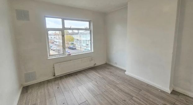 2 Bed Flat, Streatham Vale, SW16 - Photo 1