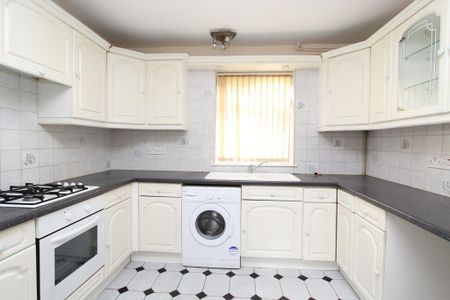 3 bedroom house to rent - Photo 3